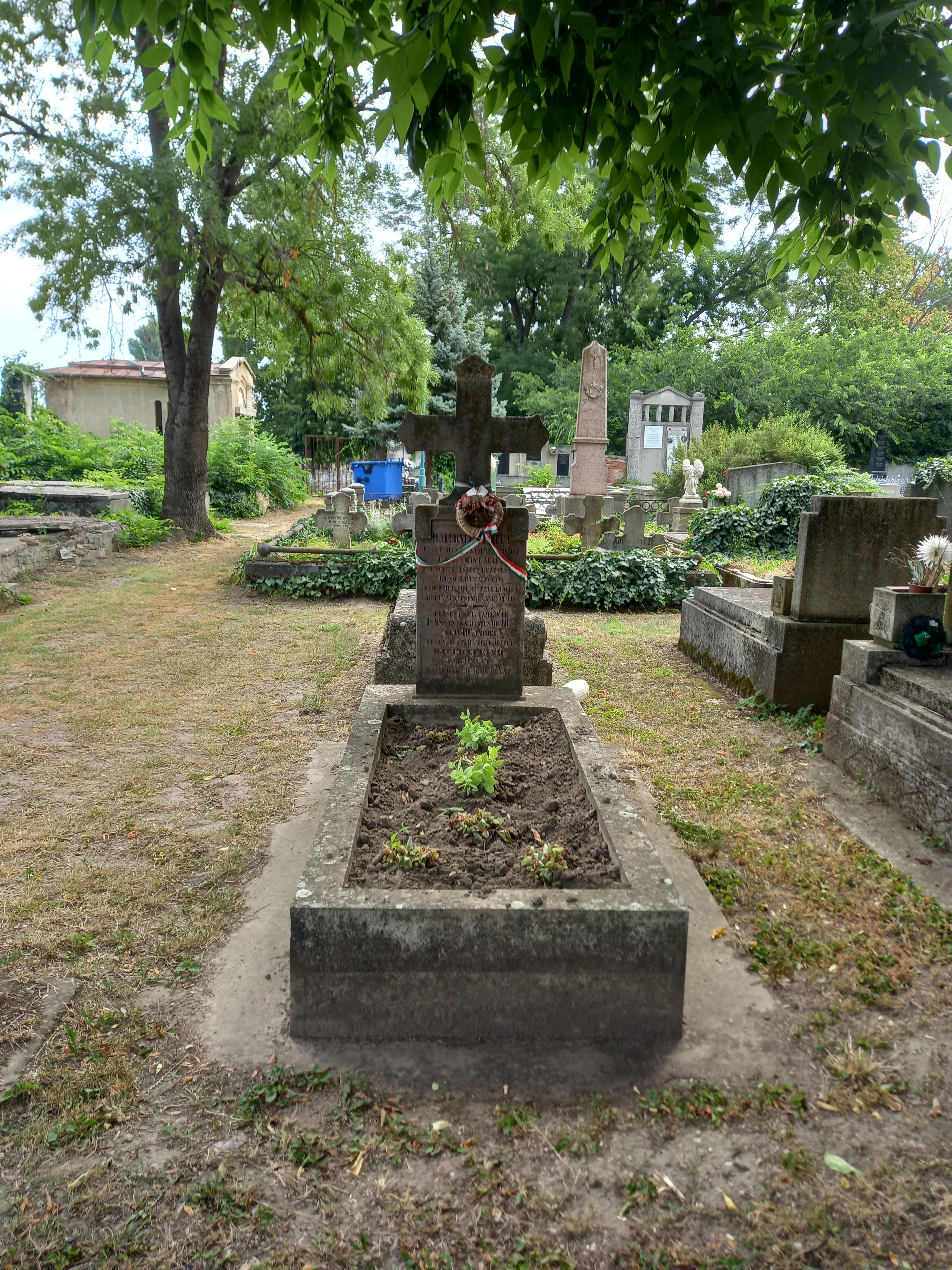 Bauernfeind Gyula síremléke