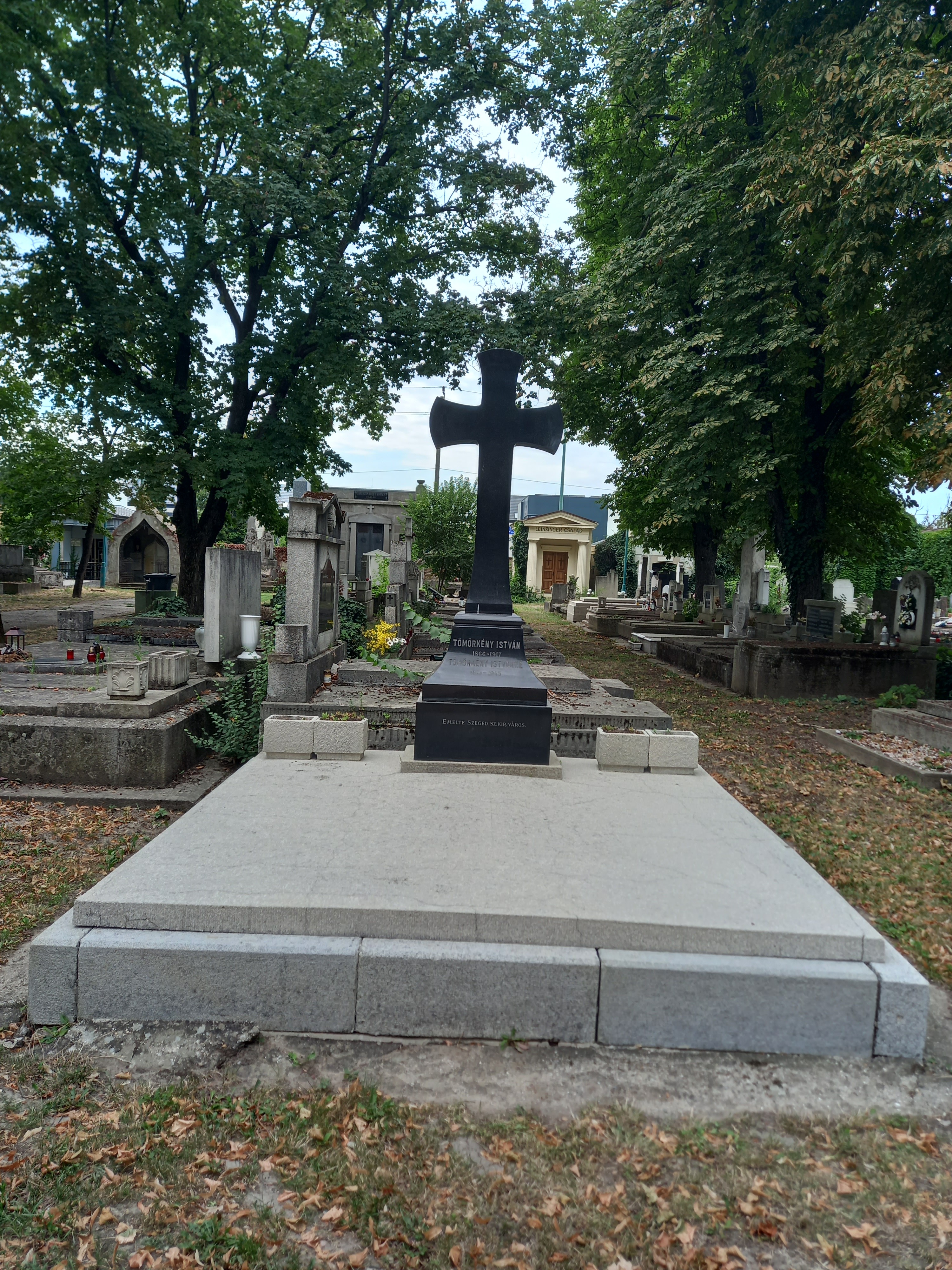 Tömörkény István síremléke