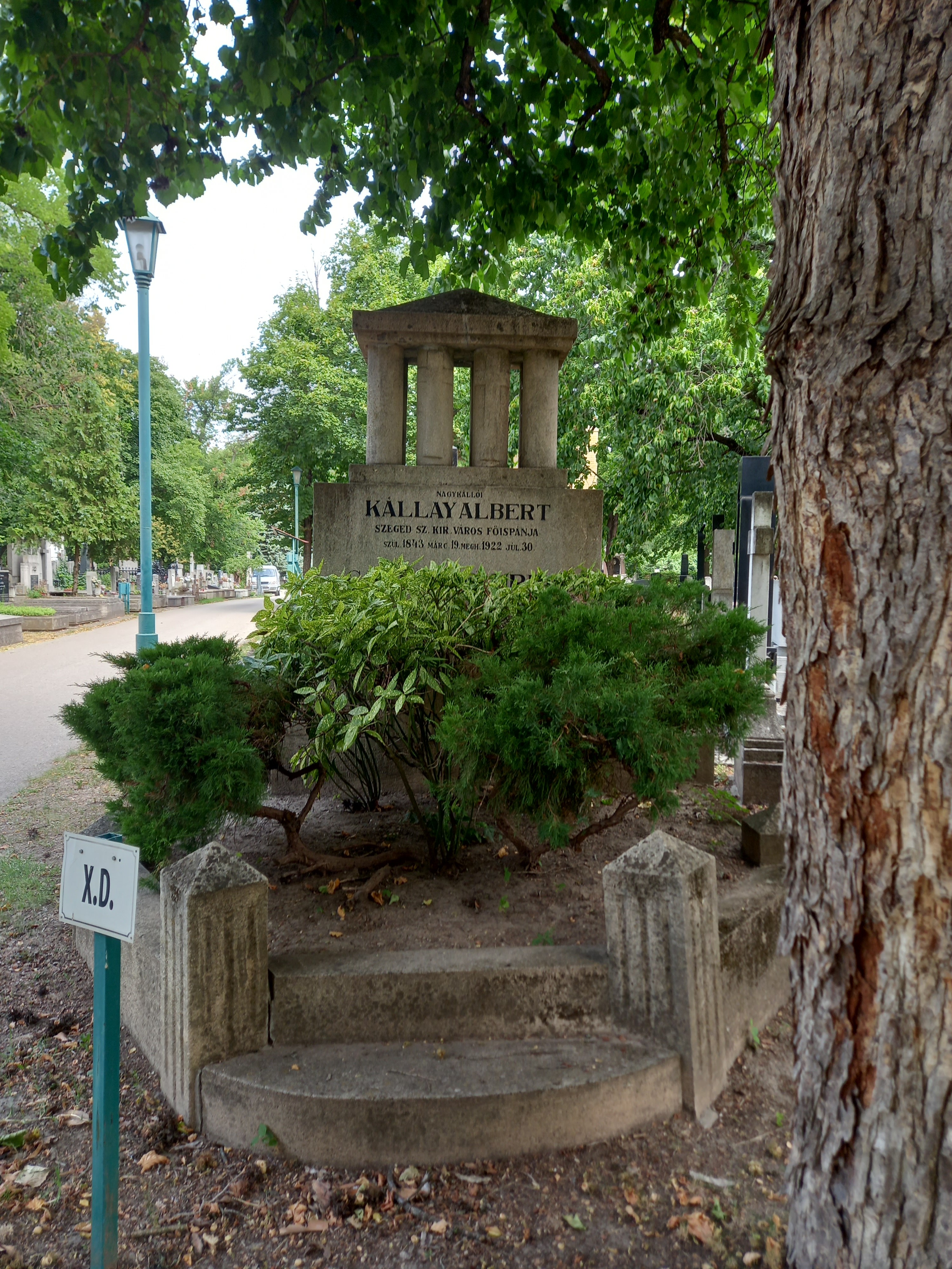 Kállay Albert síremléke